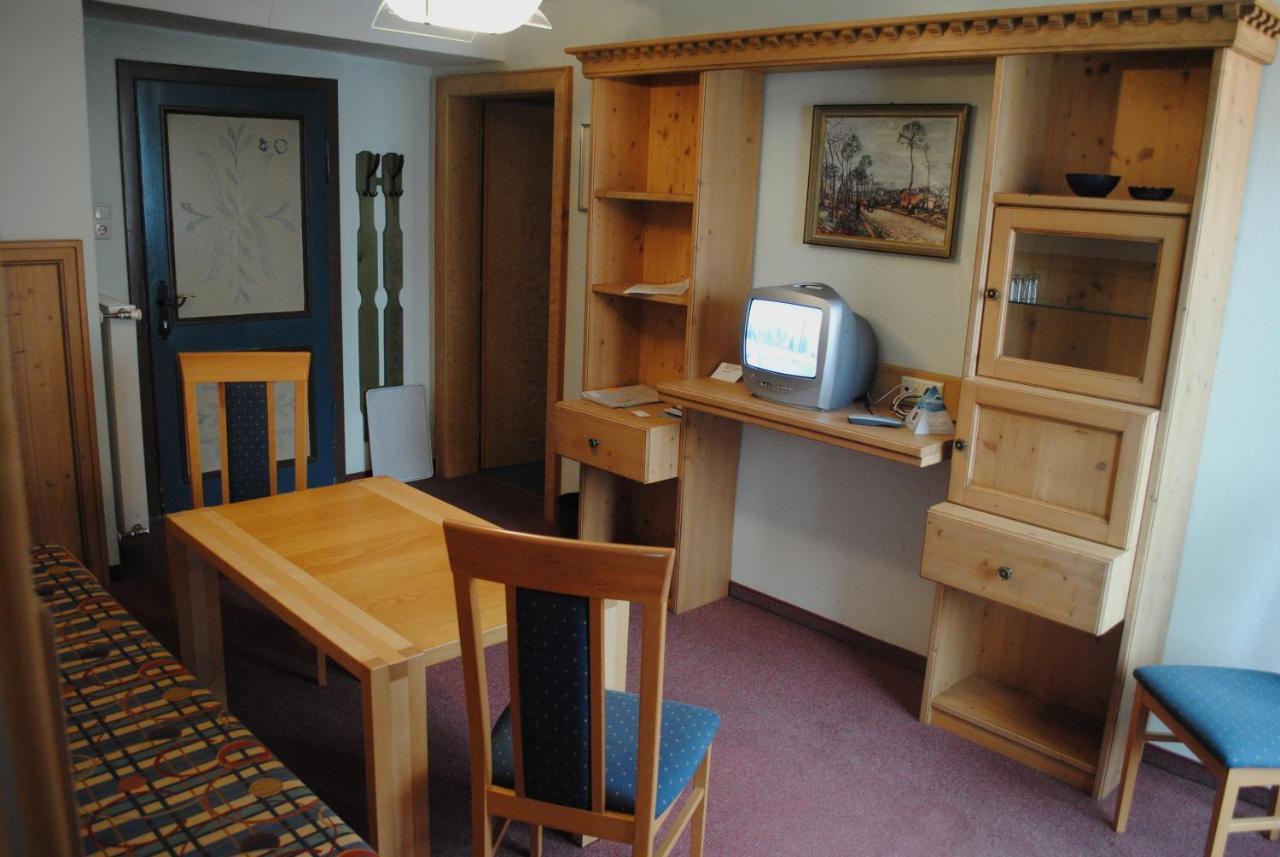 Pension Lachmayr Kaprun Room photo