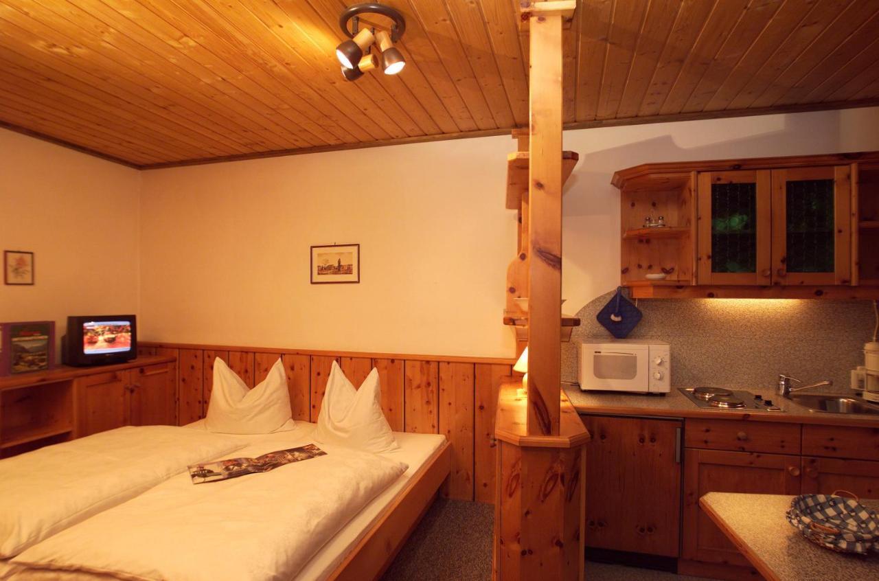 Pension Lachmayr Kaprun Room photo